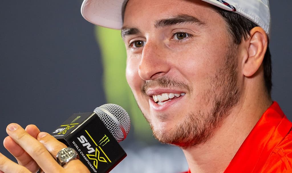 Pala National - Interviews image