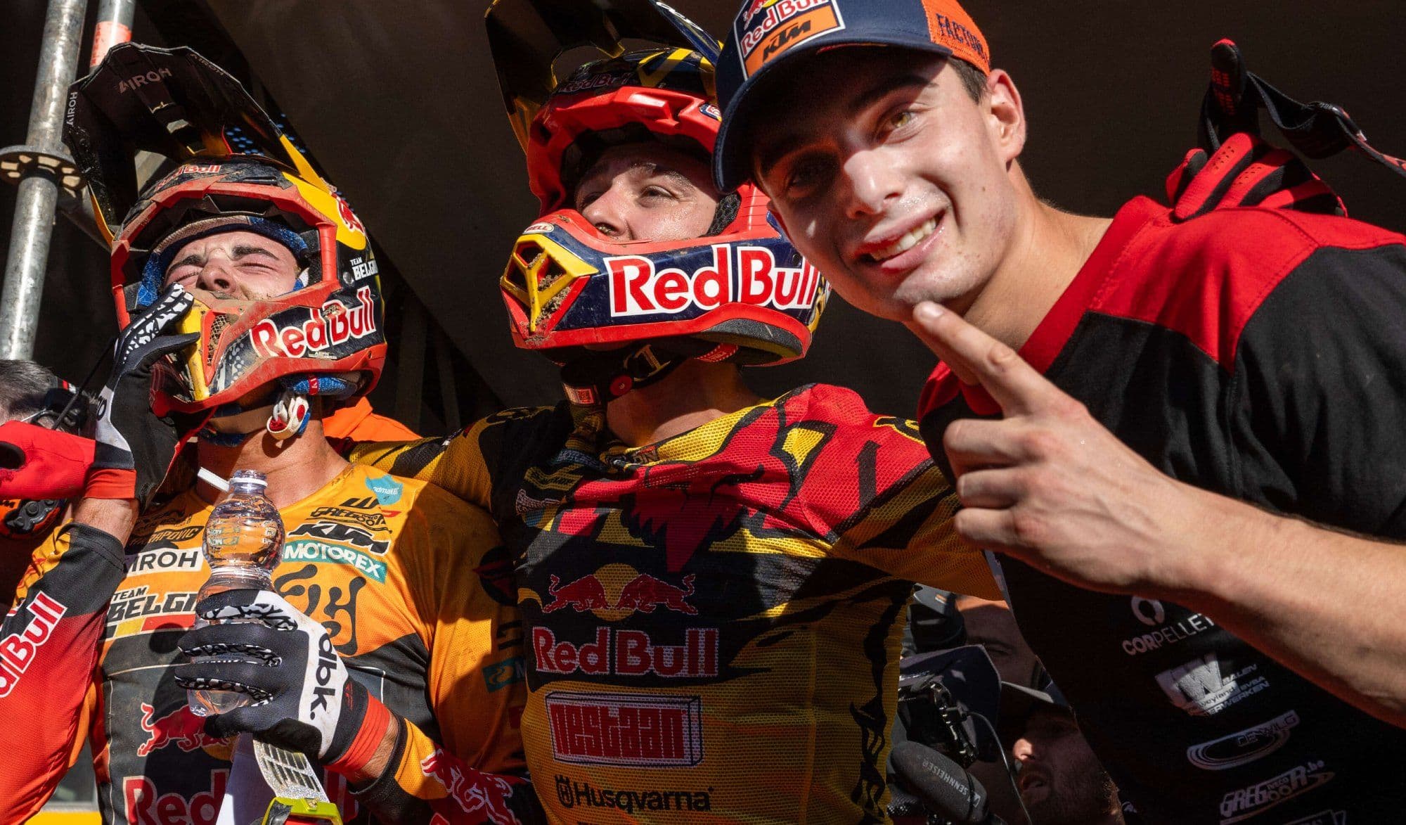 MXoN - The Sunday Gallery