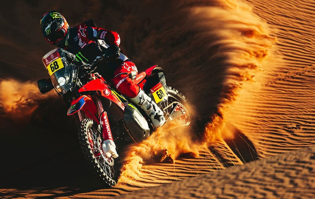 Schareina Wins Stage image