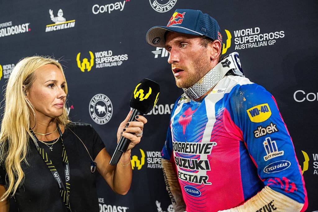 WSX OZ - Looking Back image