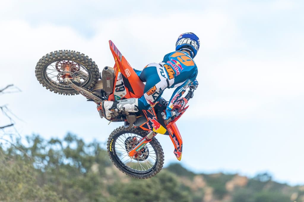 Coenen Wins MX2 Overall image