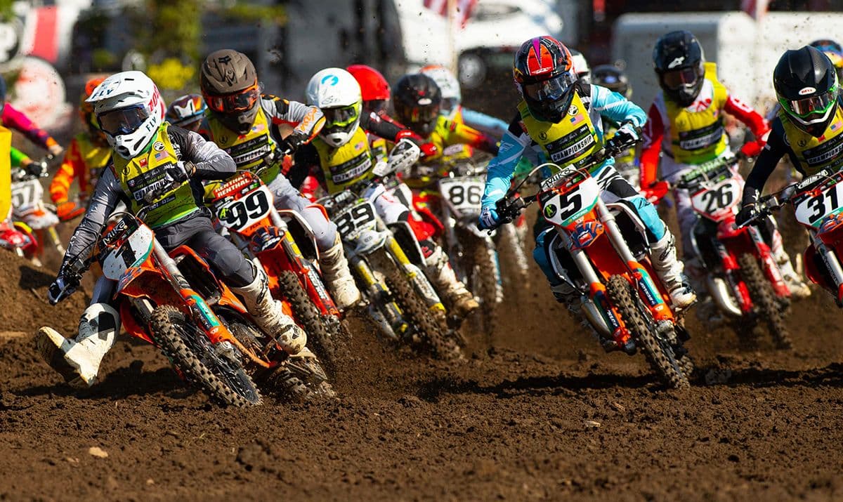 Loretta Lynn’s - Live