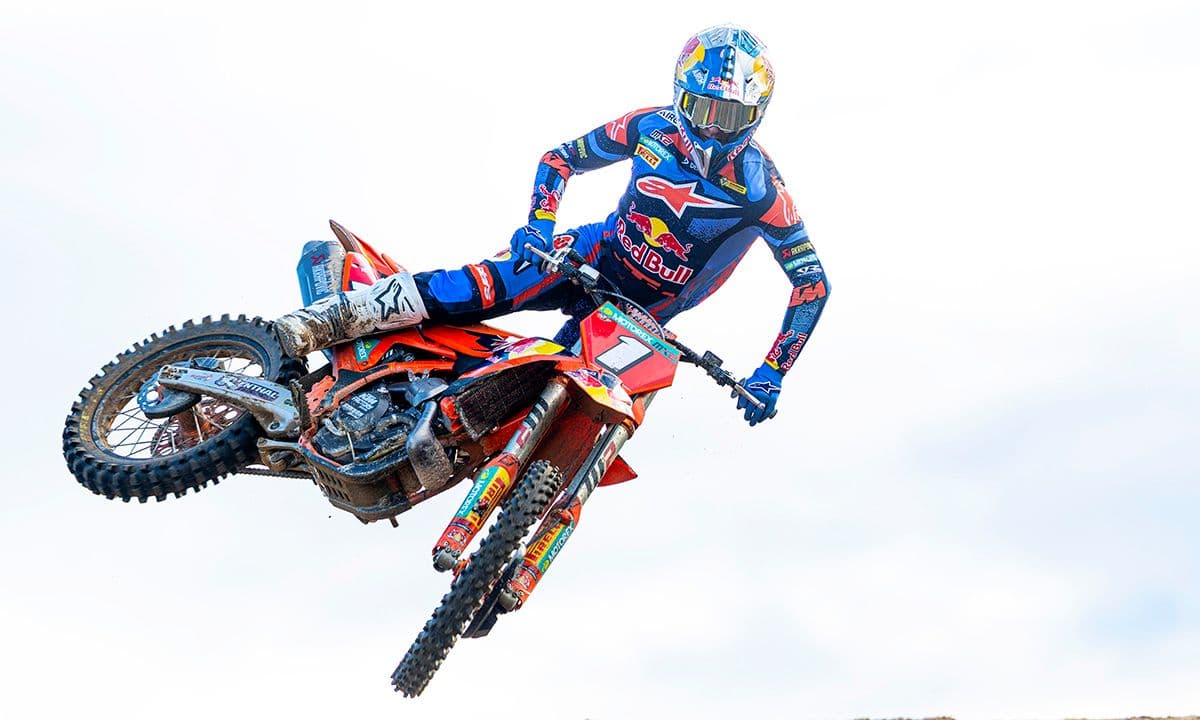 Langenfelder Wins Mantova - MX2