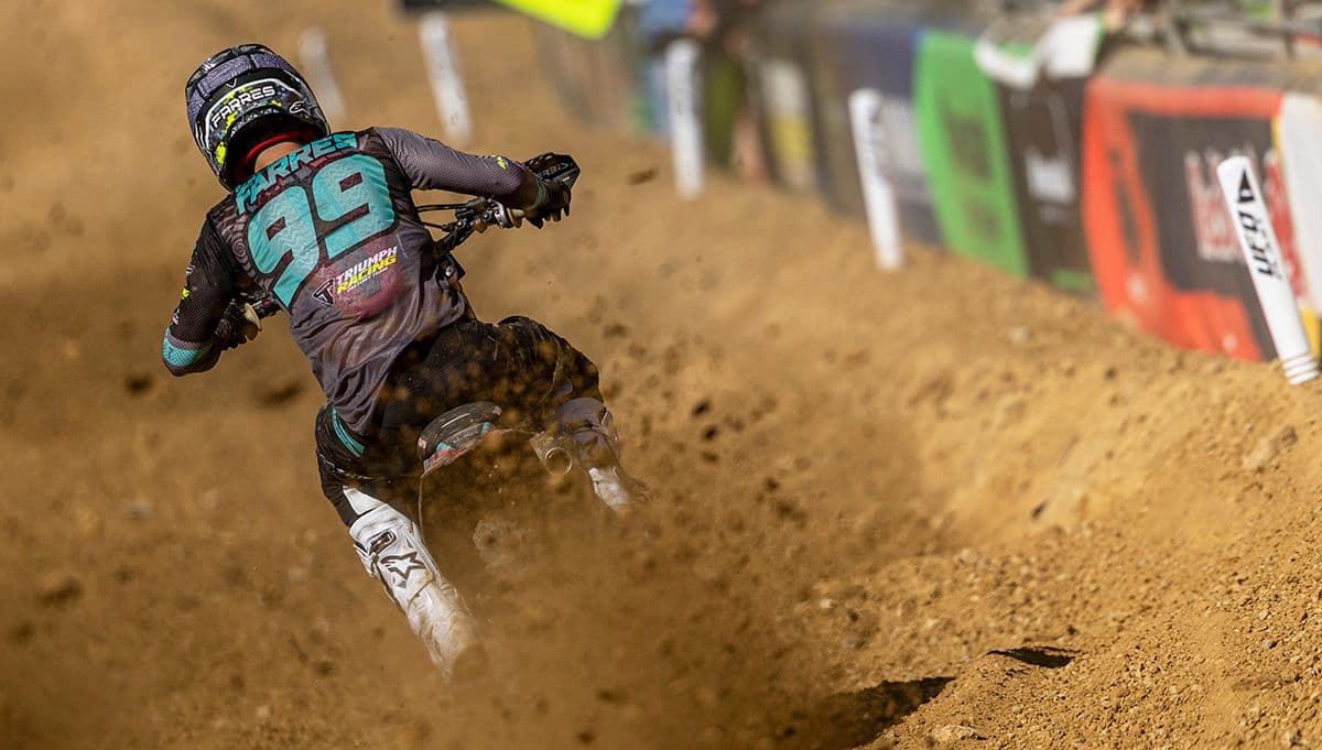 Farres Takes Moto One