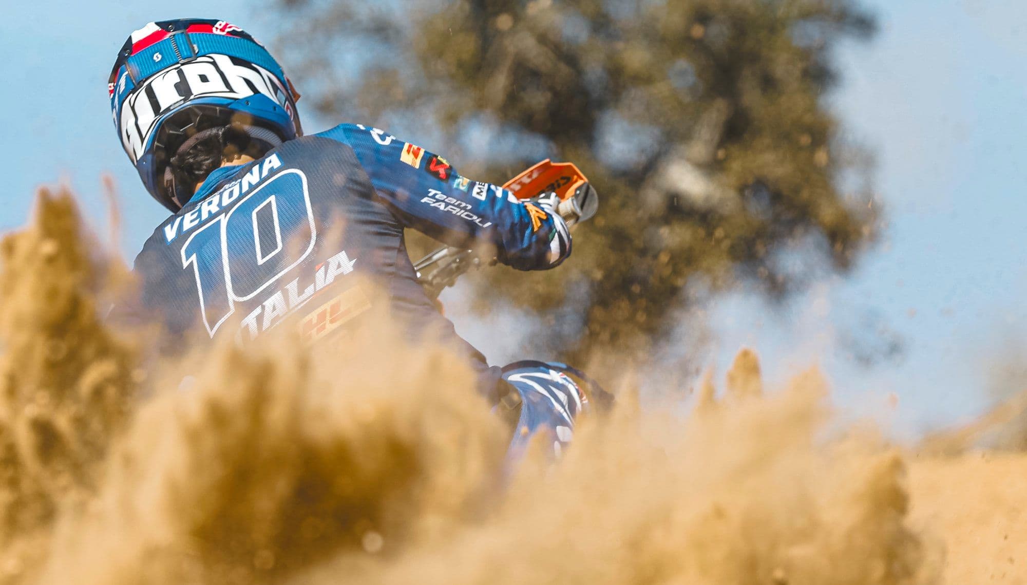 ISDE - Defending Champs Lead