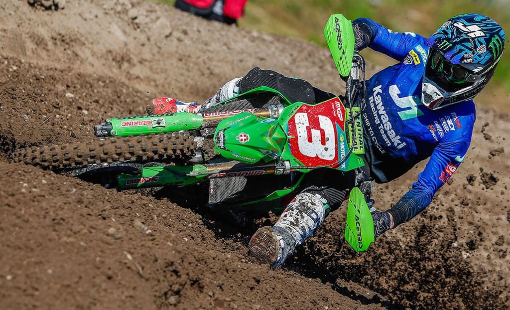 Febvre In Japan - Live image