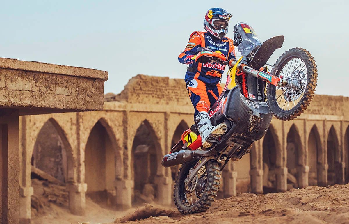 Sanders Still In Lead