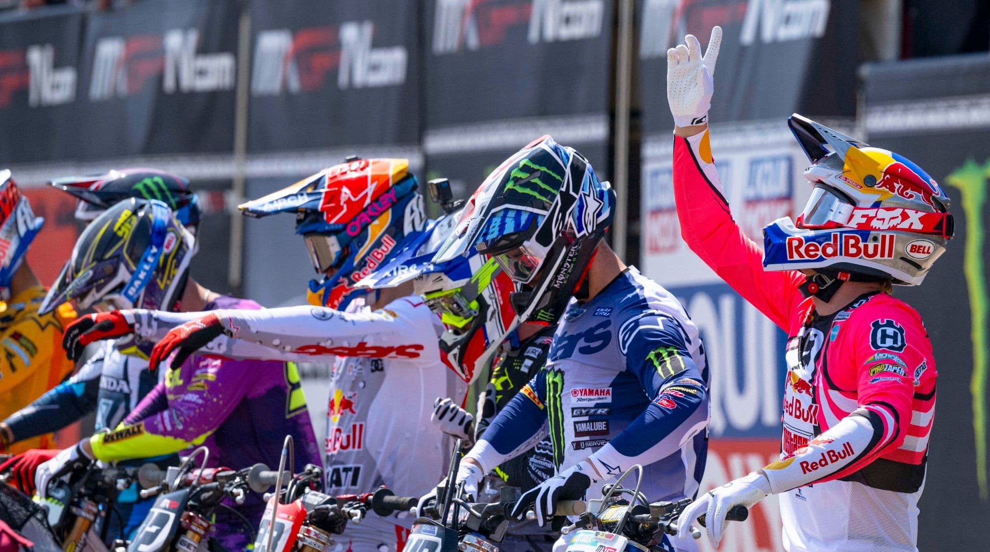 Lommel - Brutal And Brilliant