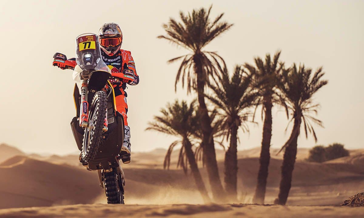 Dakar - Lights And Action