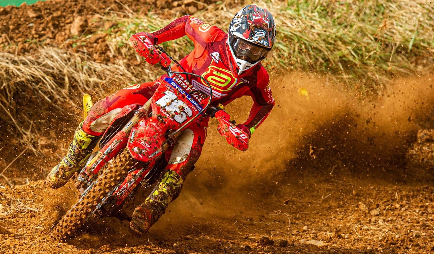 WSX - More Riders Enter