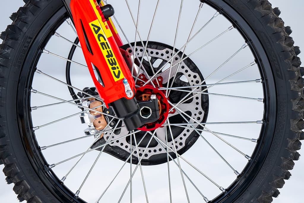 Acerbis and MXGP - Extend image