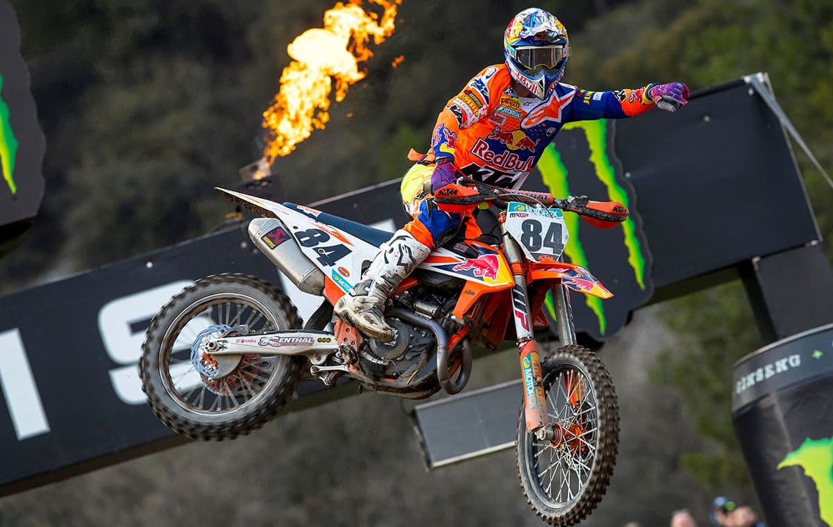 Four Legends - One Track